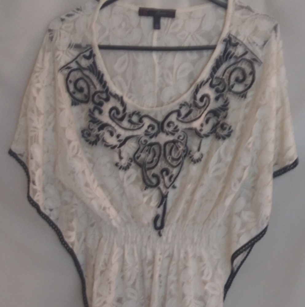 Heartsoul white lace top size large.